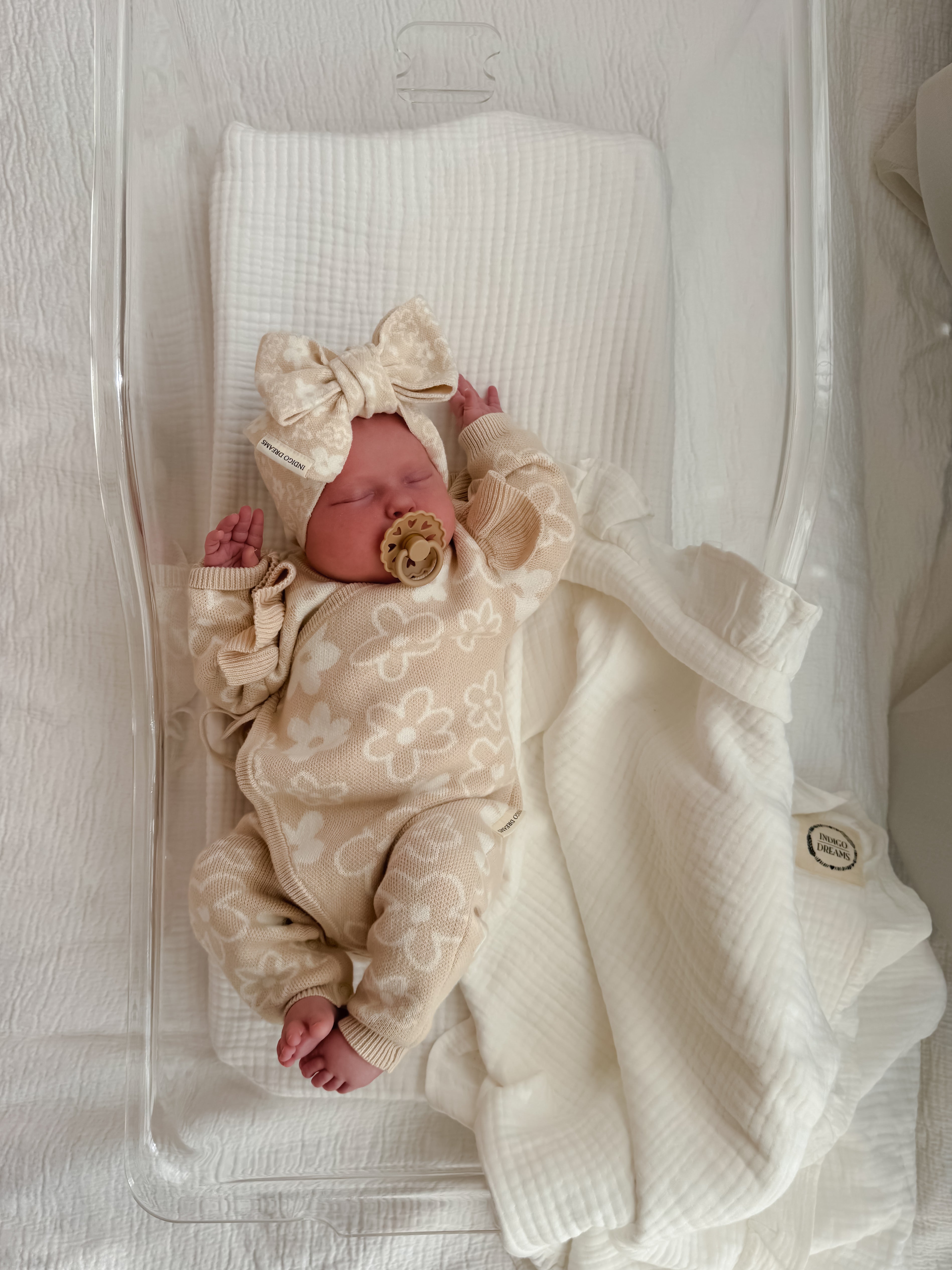 Milk Cotton Frill Blanket