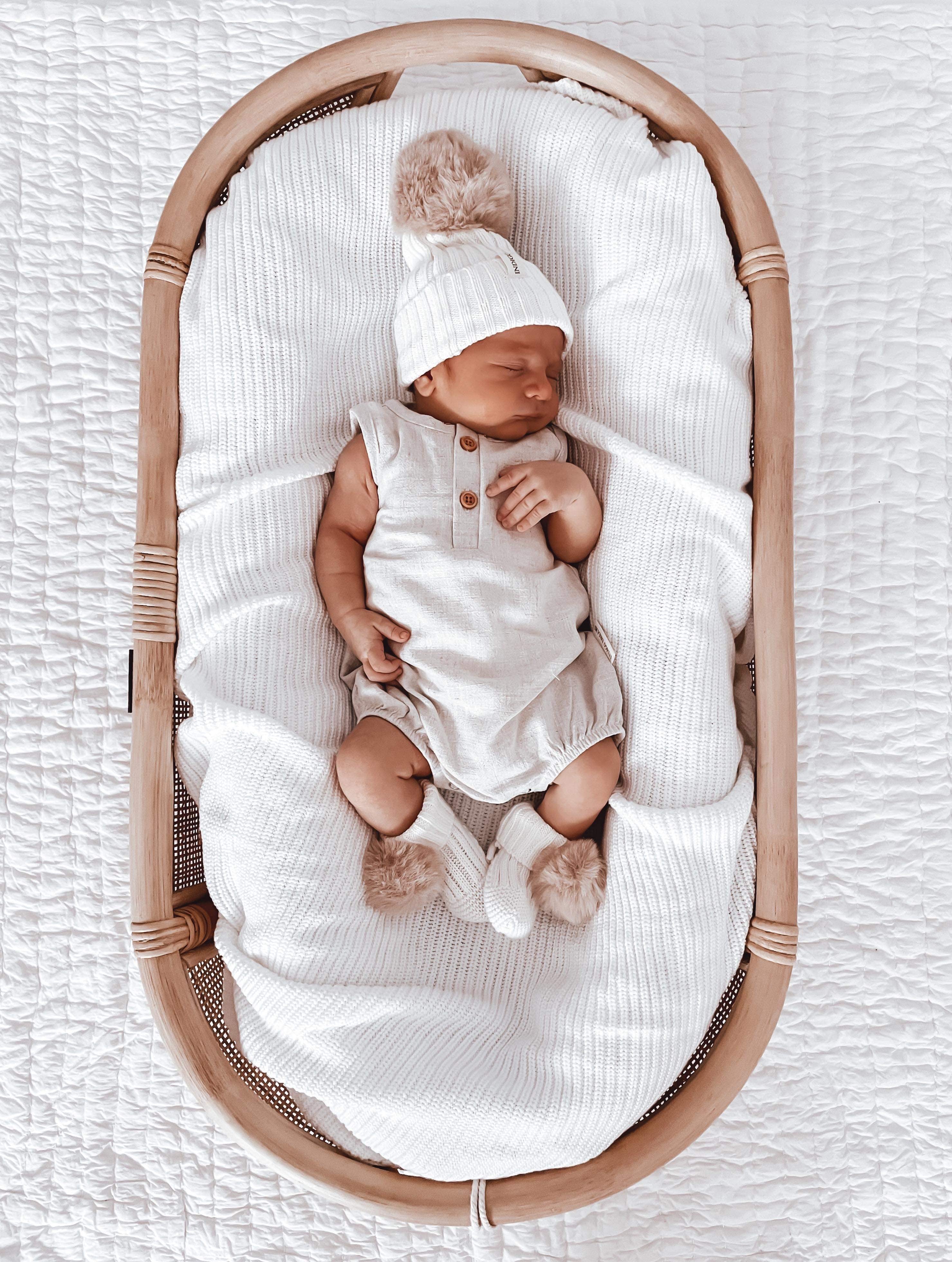 Oat Pom Booties