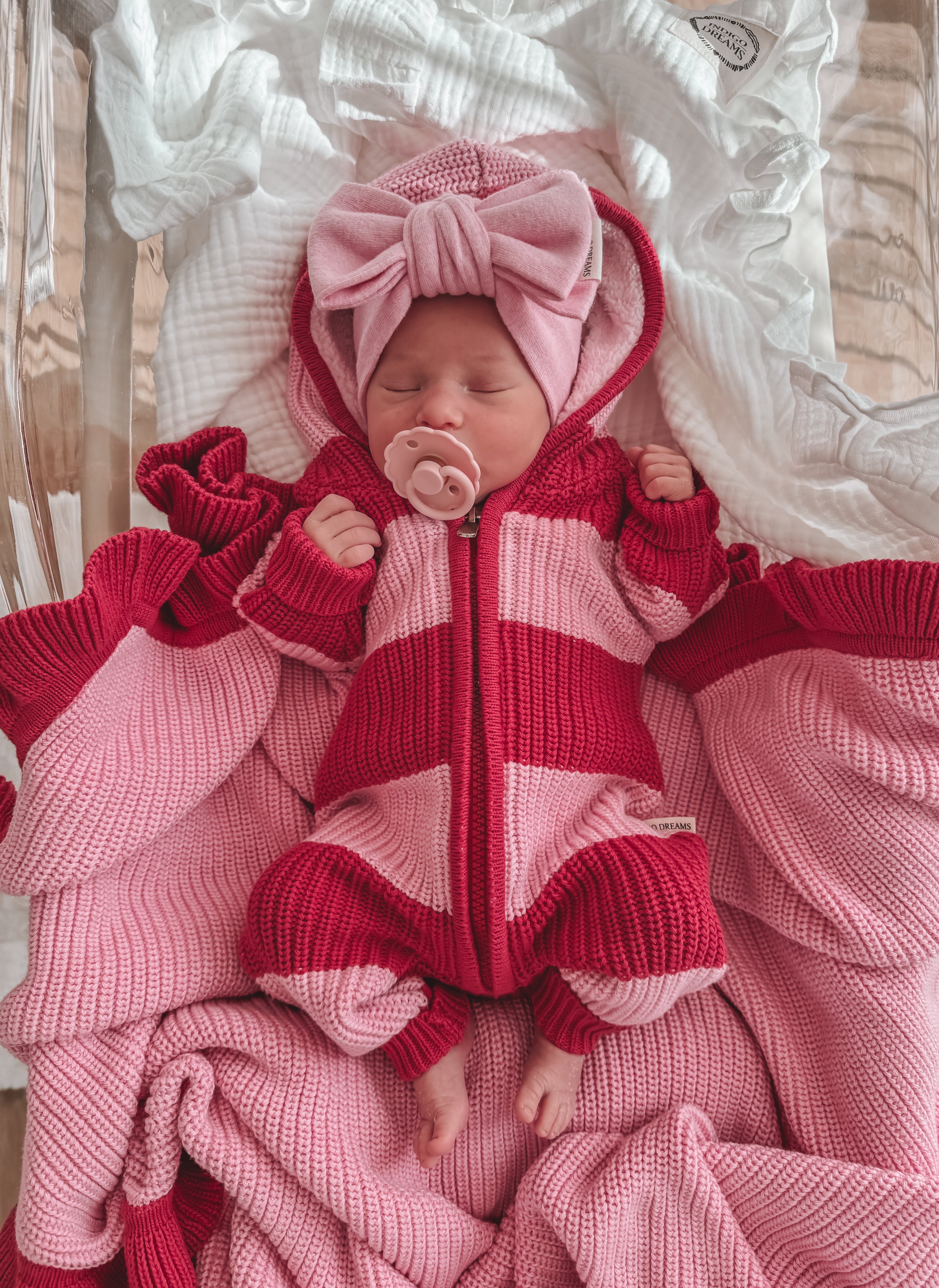 Chunky Frill Raspberry Blanket