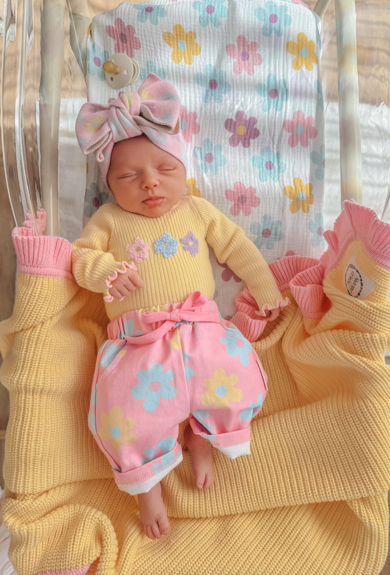 Goldie Gauze Swaddle