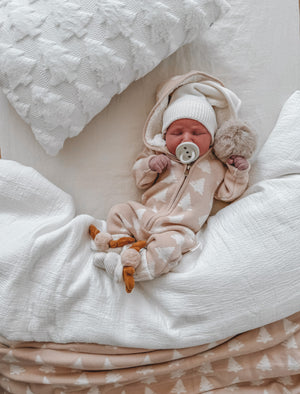 Oat Reindeer Booties