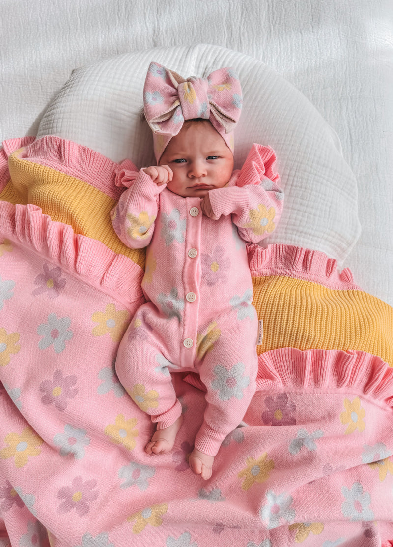 Goldie Frill Blanket