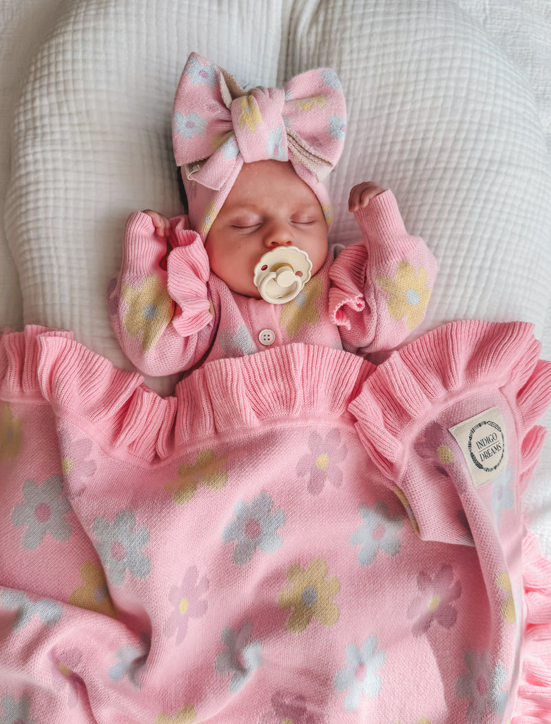 Goldie Frill Blanket