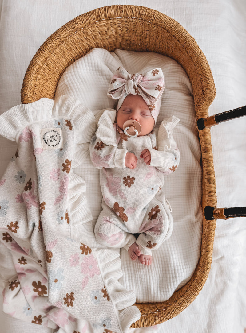 Banksi Frill Blanket