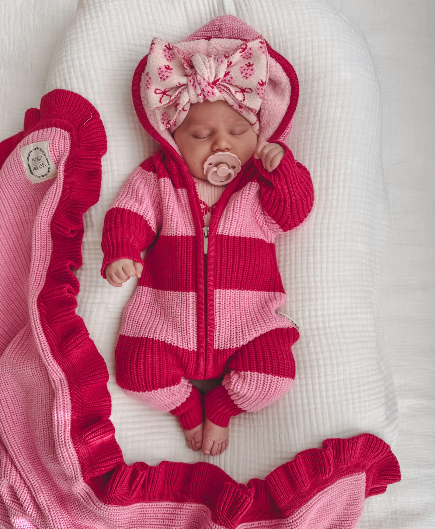 Chunky Frill Raspberry Blanket