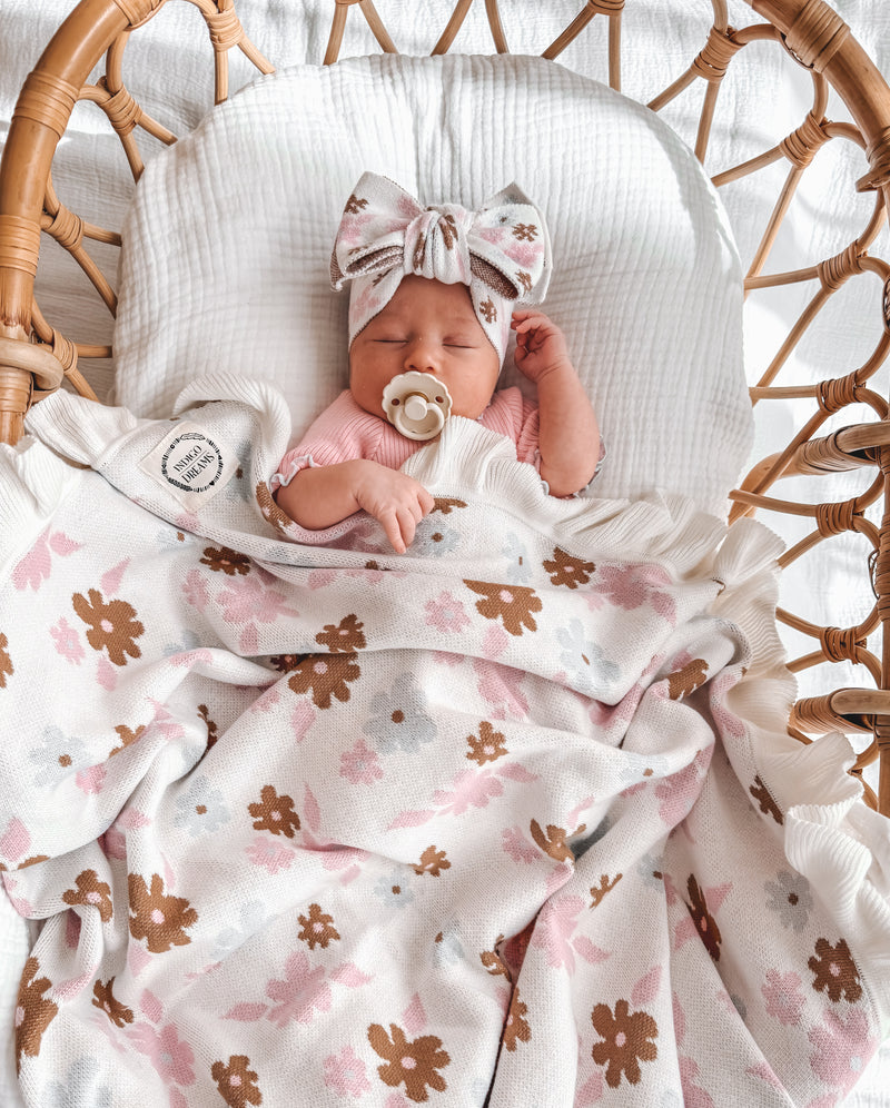 Banksi Frill Blanket