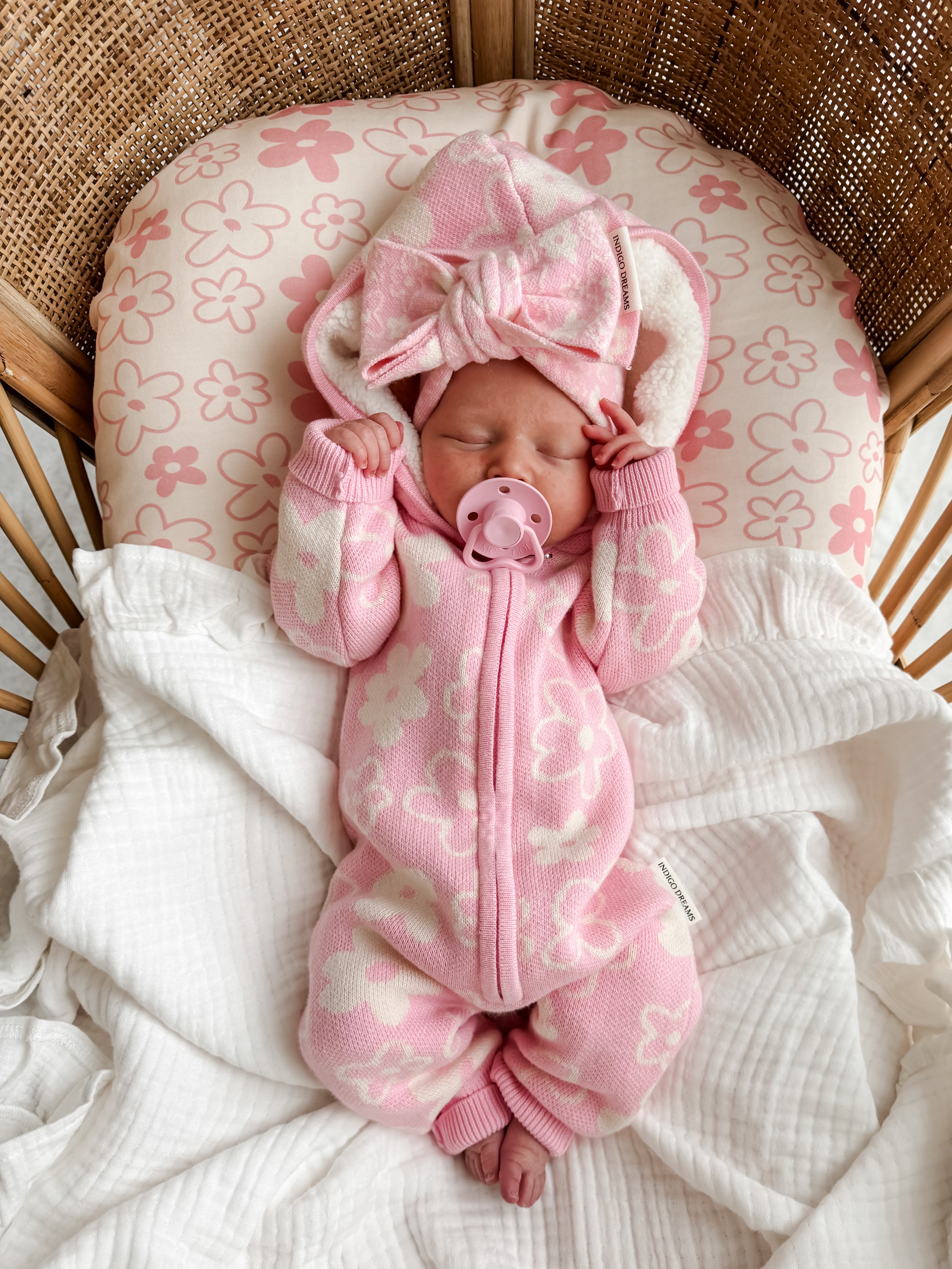 Milk Cotton Frill Blanket