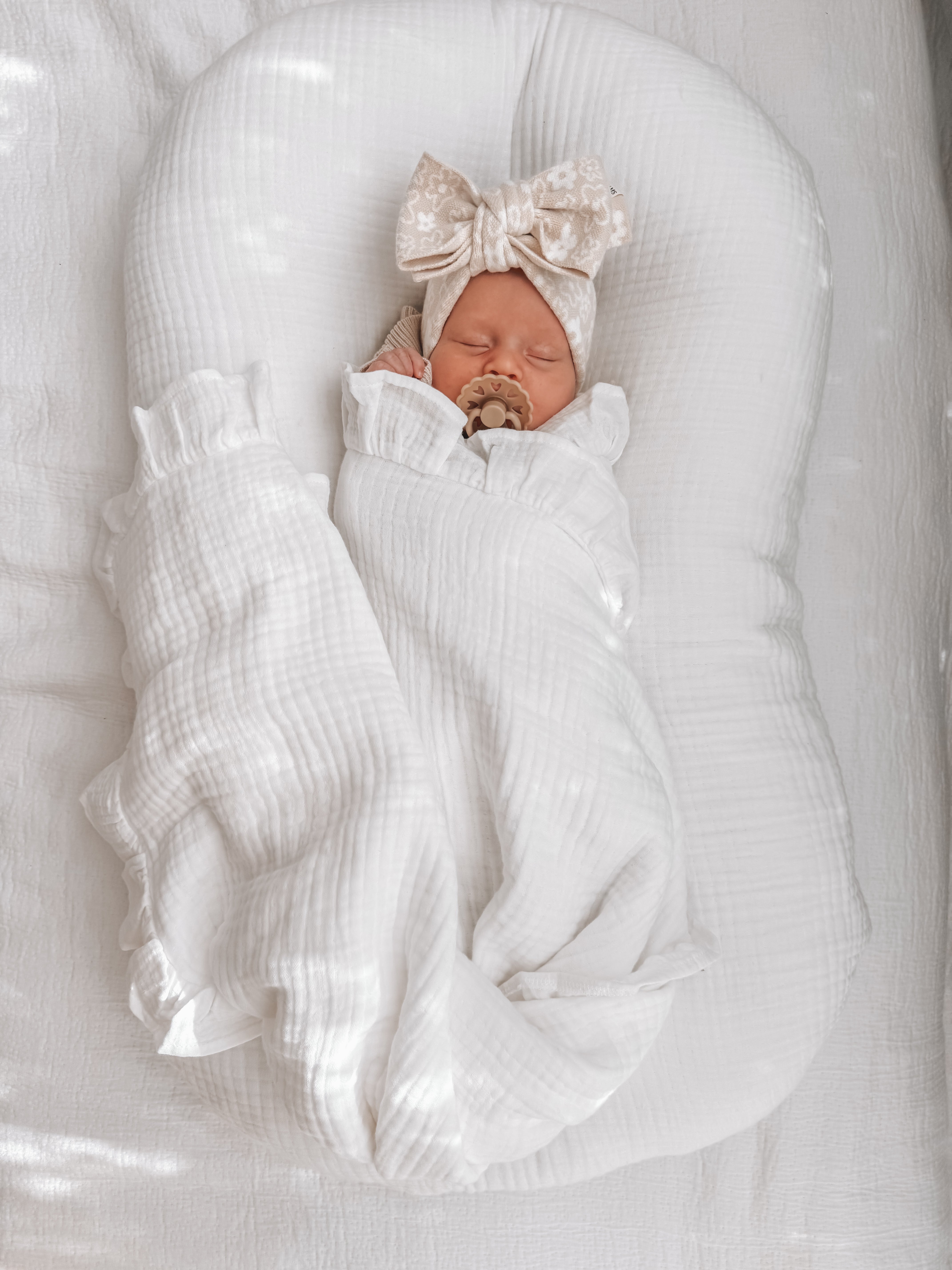 Milk Cotton Frill Blanket