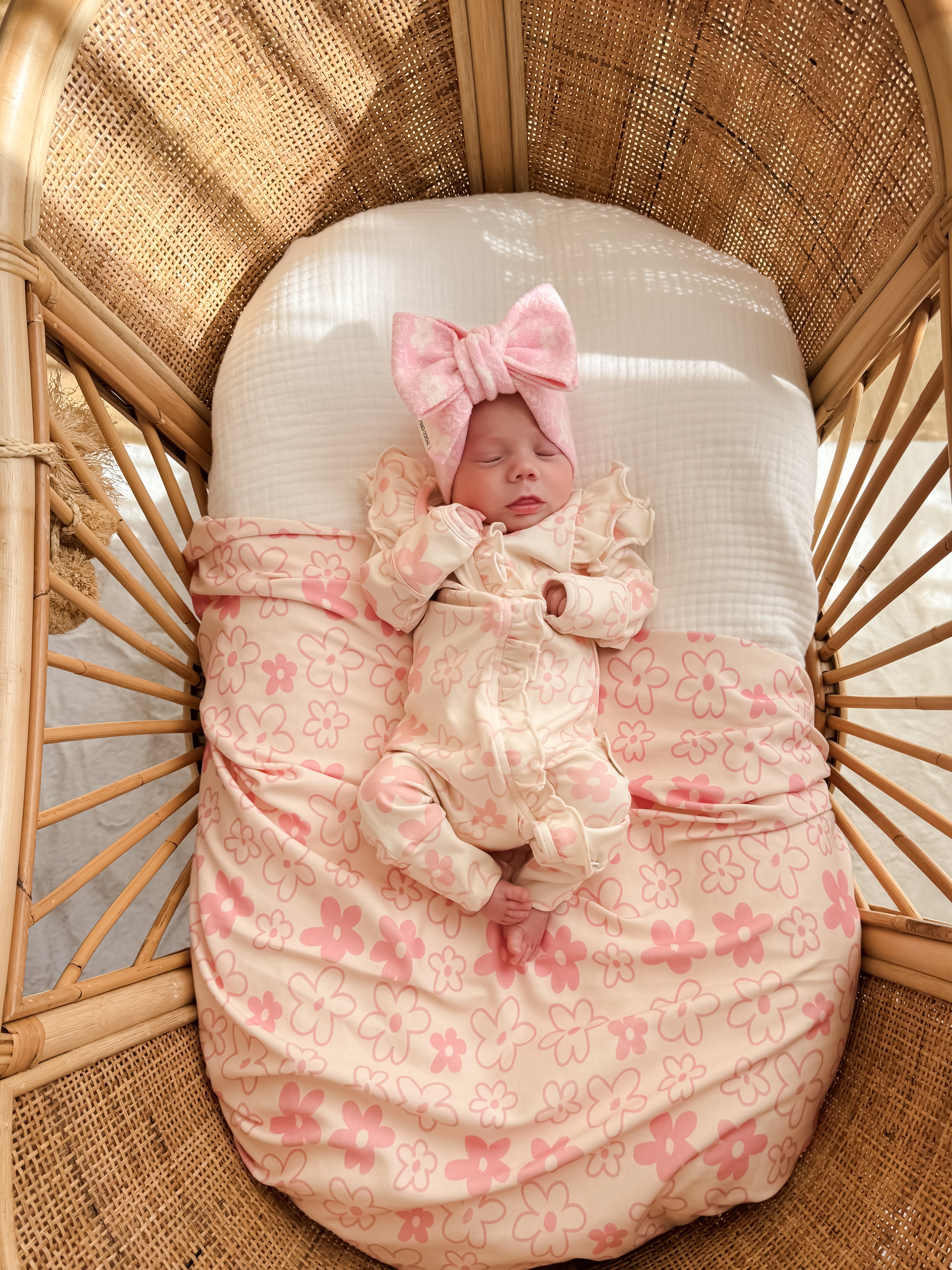 Romy Stretch Swaddle - Marshmallow