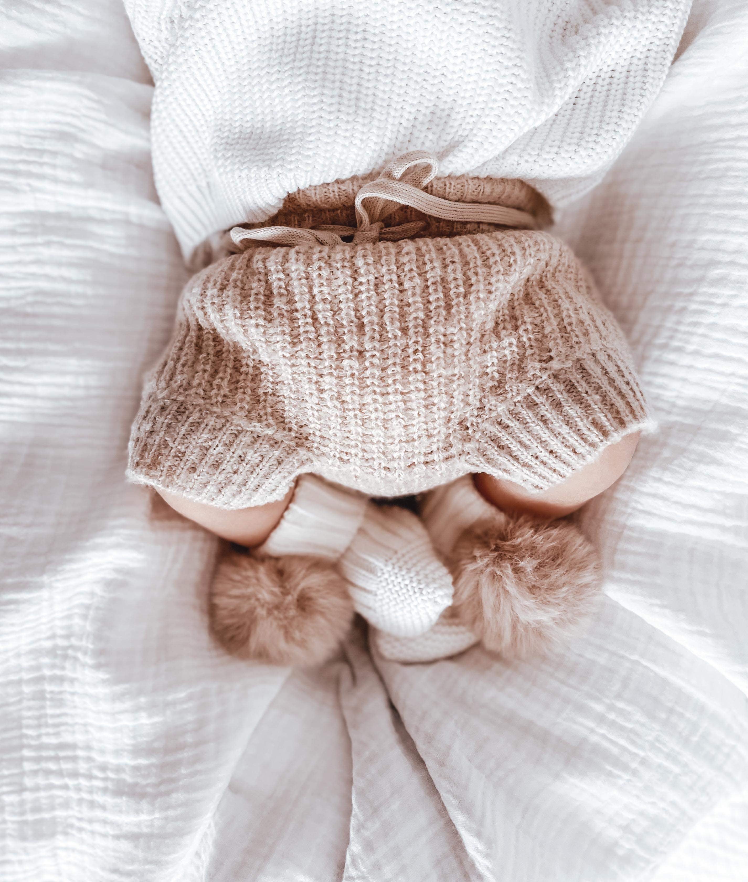 Oat Pom Booties